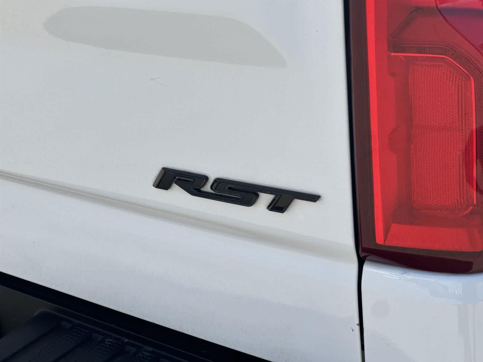 Thumbnail: 2022 Chevrolet Silverado 1500 - 35