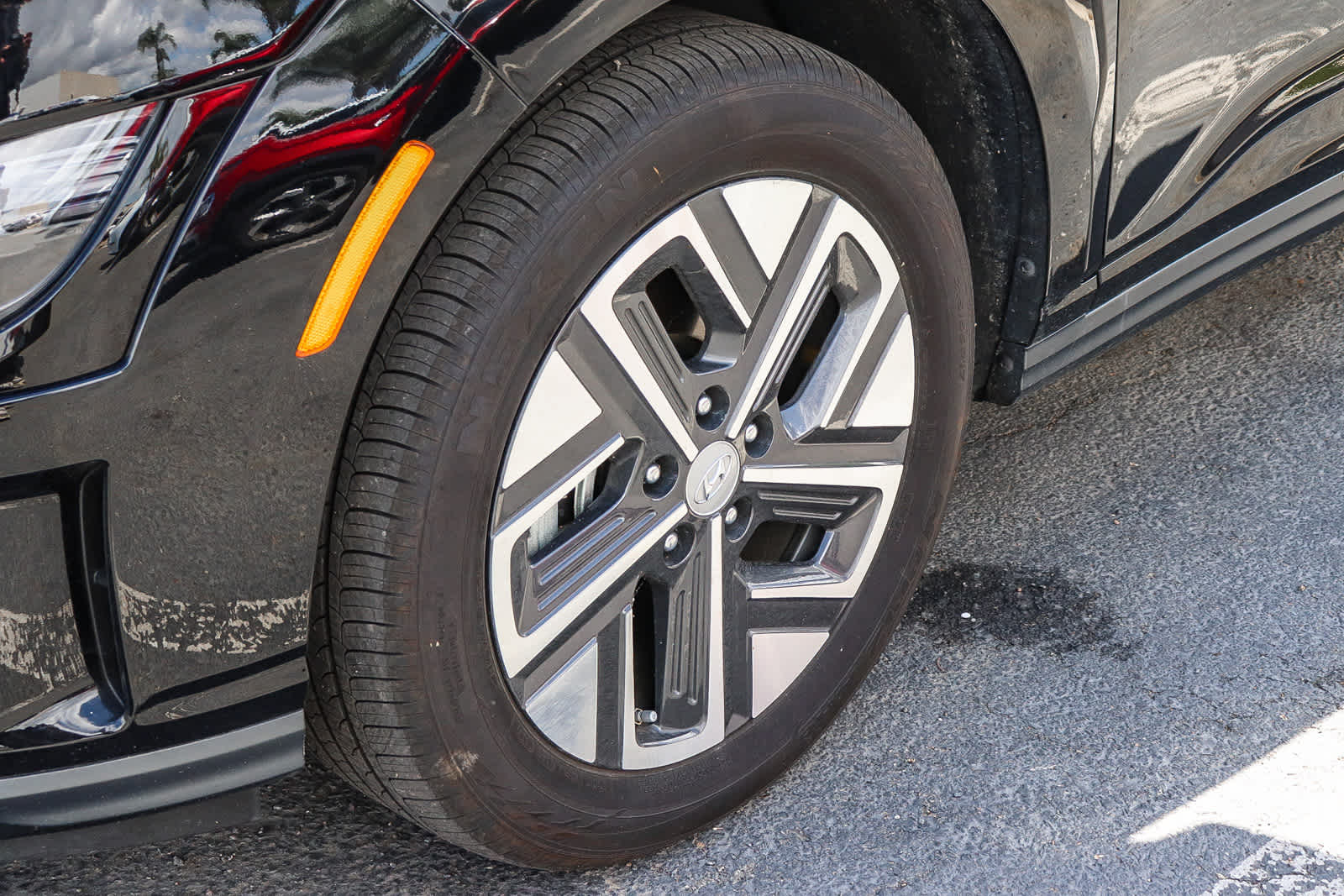 2023 Hyundai Kona Electric SE photo 4