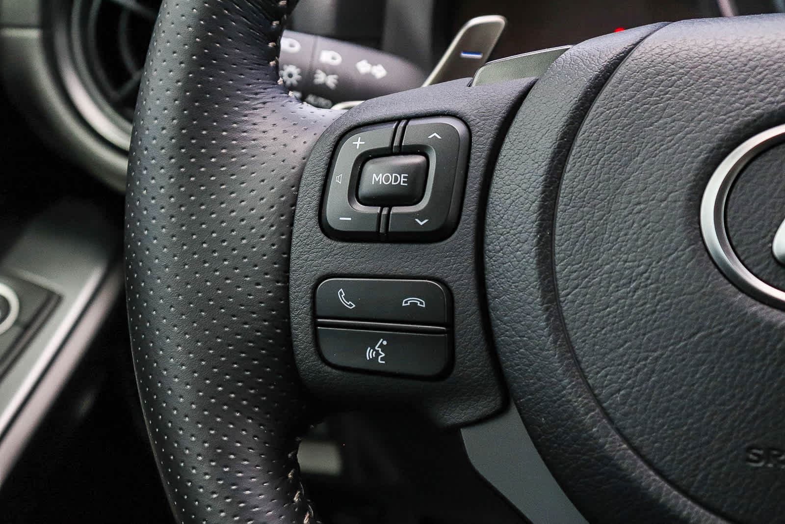 Thumbnail: 2024 Lexus IS - 24