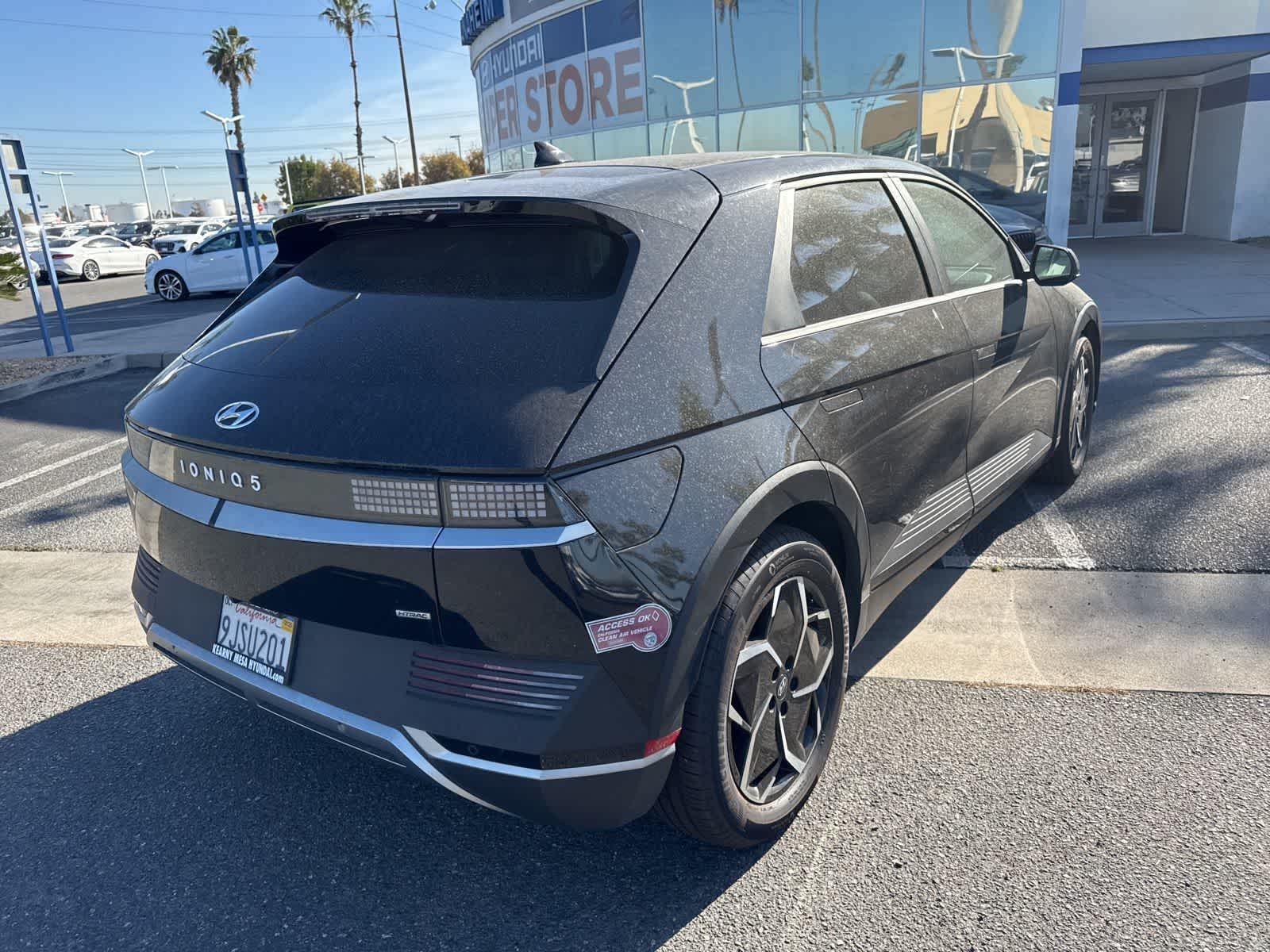 Thumbnail: 2023 Hyundai Ioniq 5 - 3