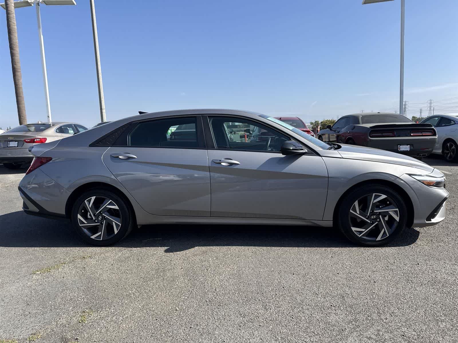 Thumbnail: 2025 Hyundai Elantra - 3