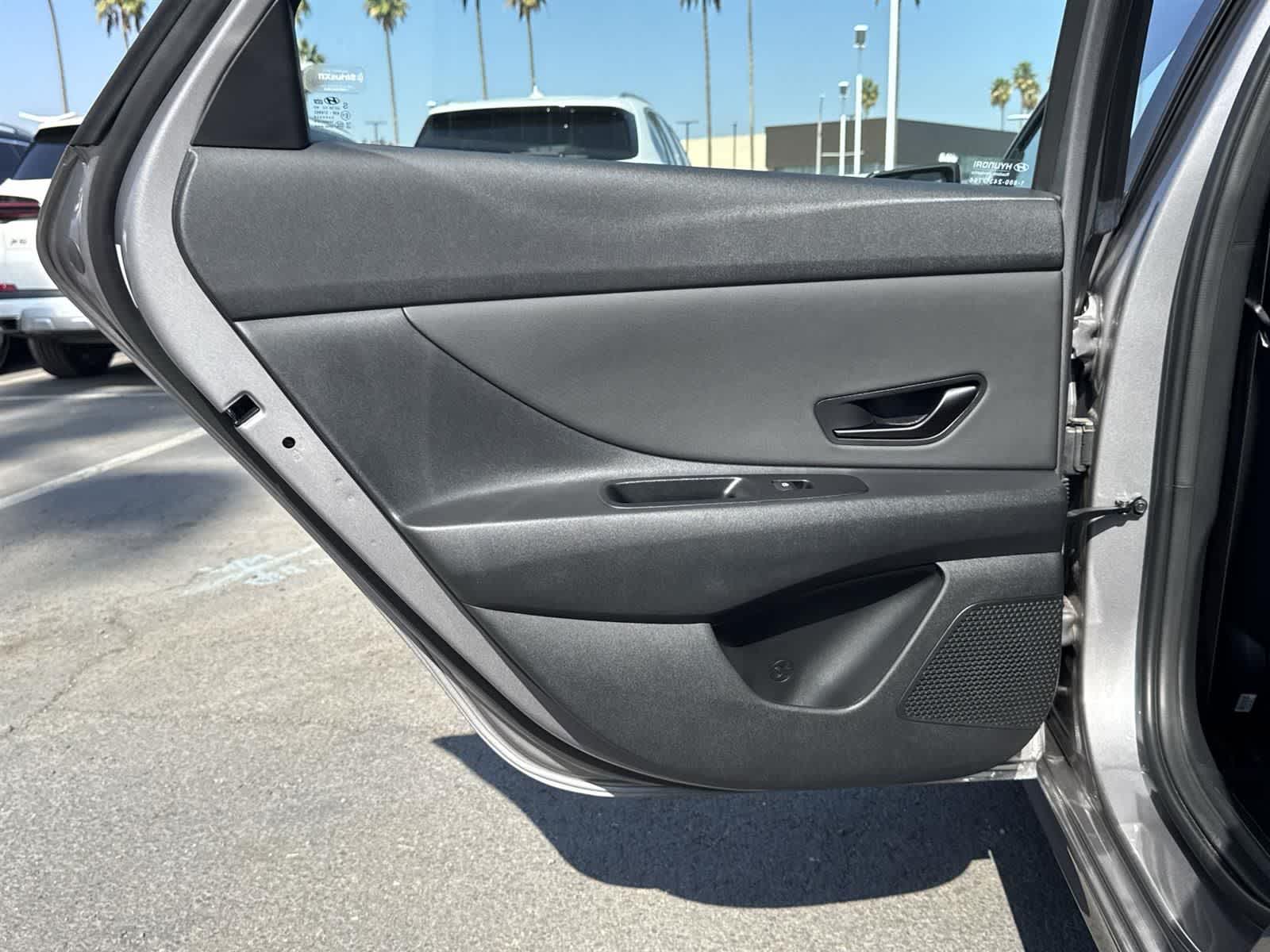 Thumbnail: 2025 Hyundai Elantra - 24