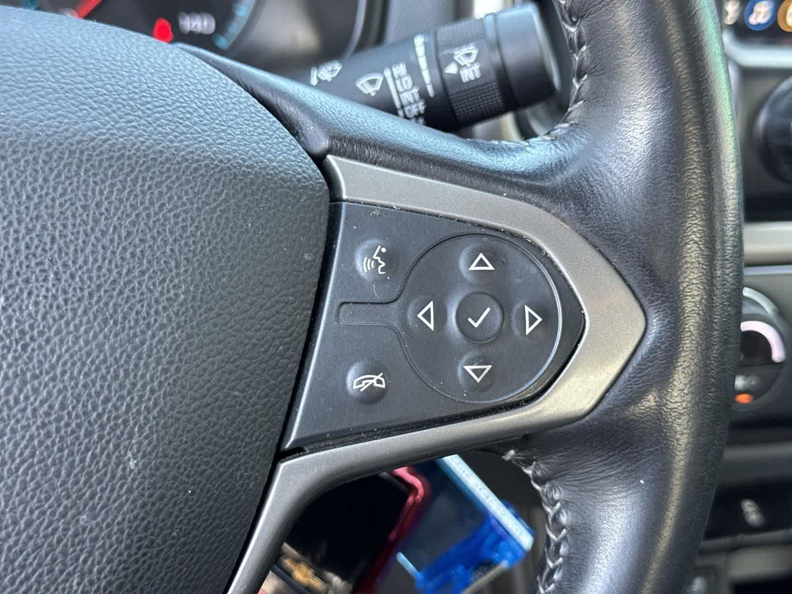 Thumbnail: 2022 Chevrolet Colorado - 24