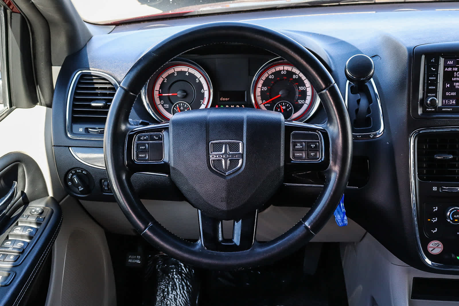 Thumbnail: 2019 Dodge Grand Caravan - 17