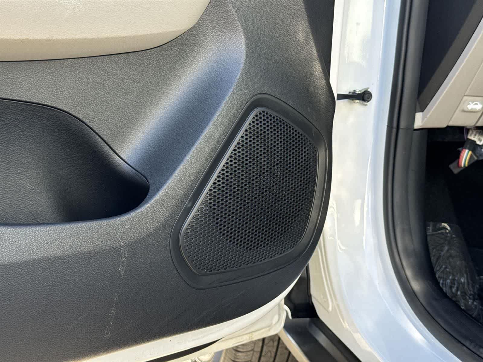 Thumbnail: 2022 Hyundai Venue - 36