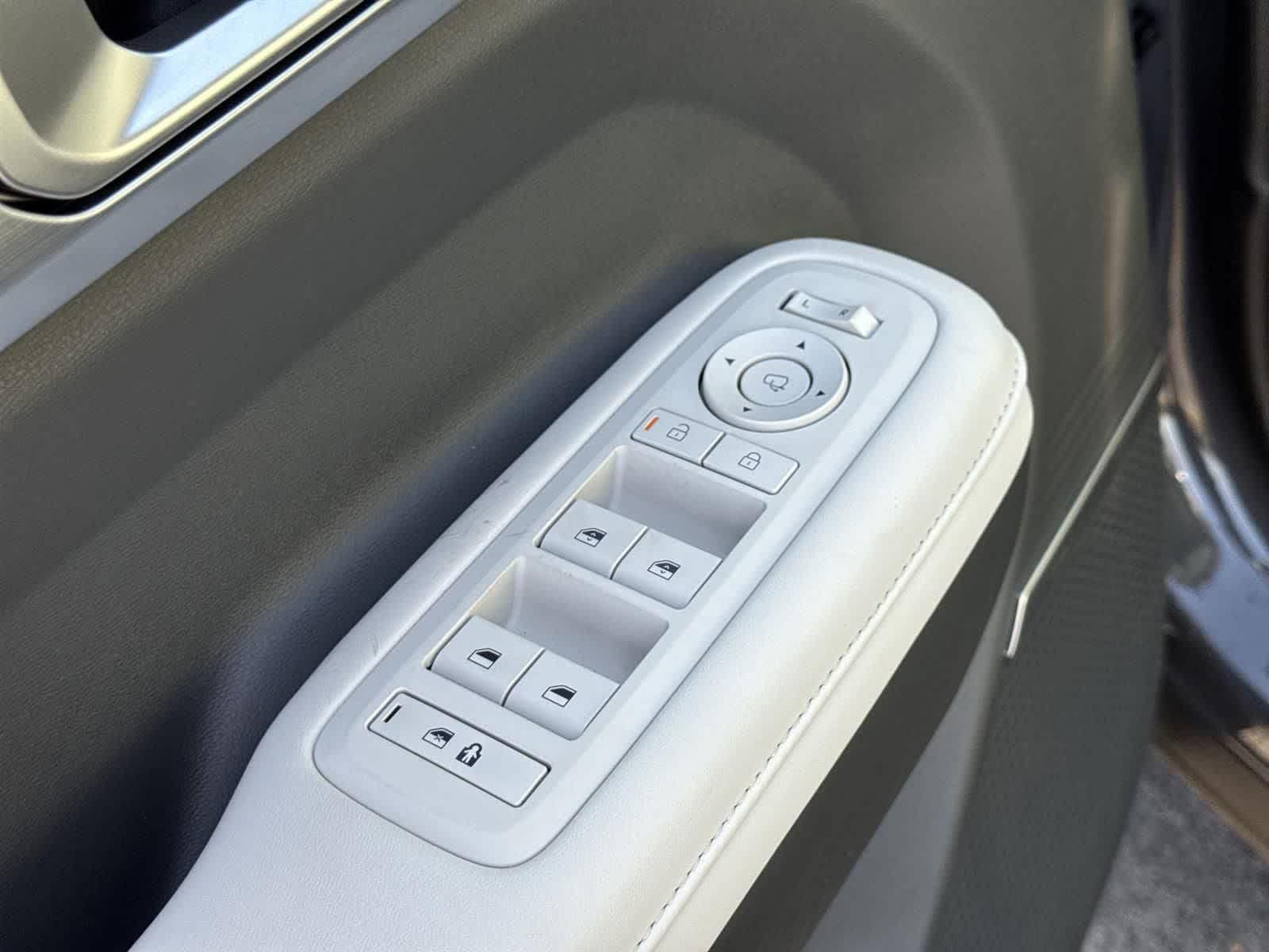 Thumbnail: 2025 Hyundai Santa Fe - 16