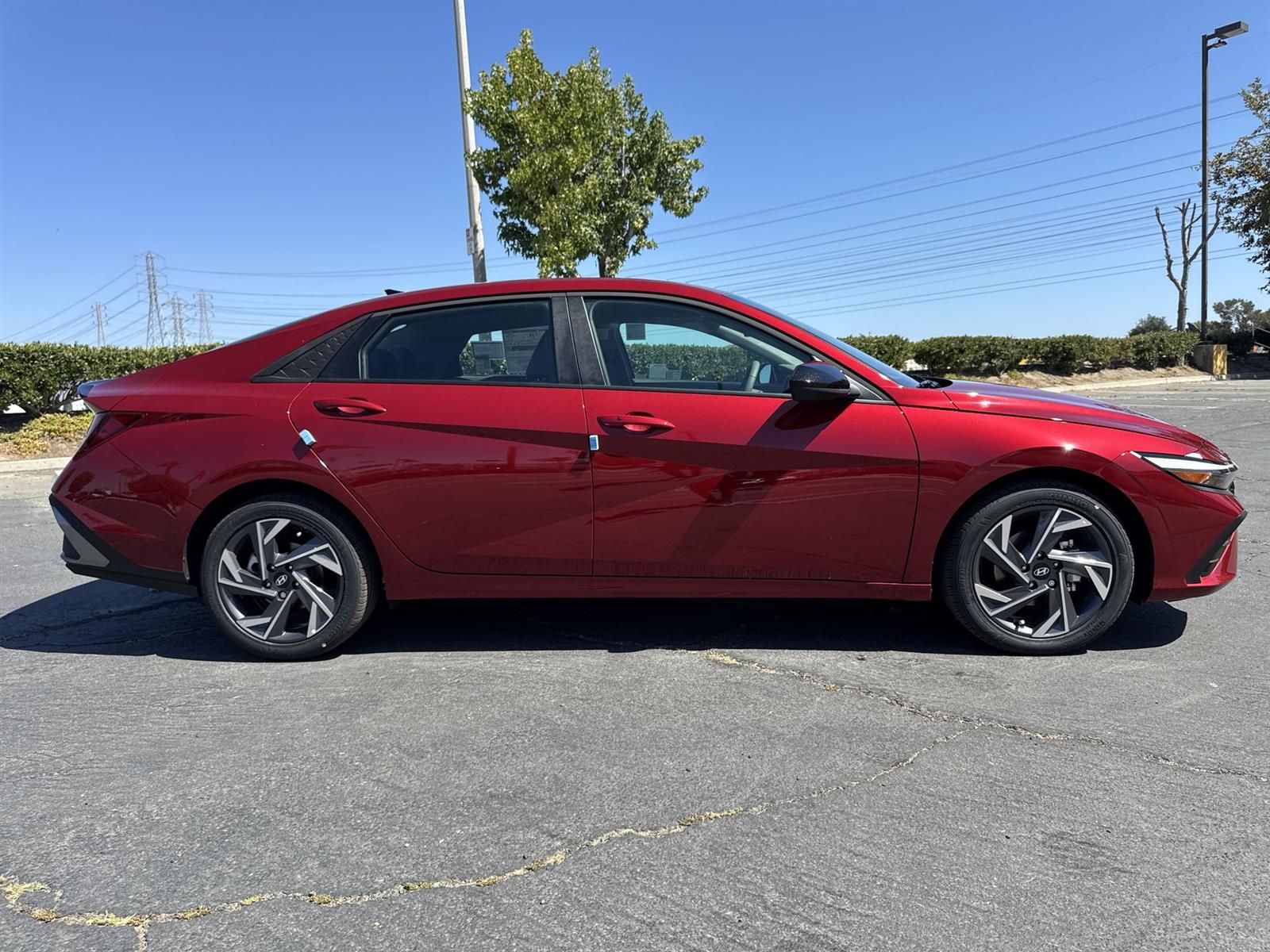 Thumbnail: 2025 Hyundai Elantra - 3