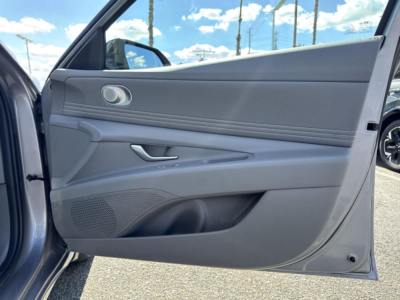 Thumbnail: 2025 Hyundai Elantra - 36