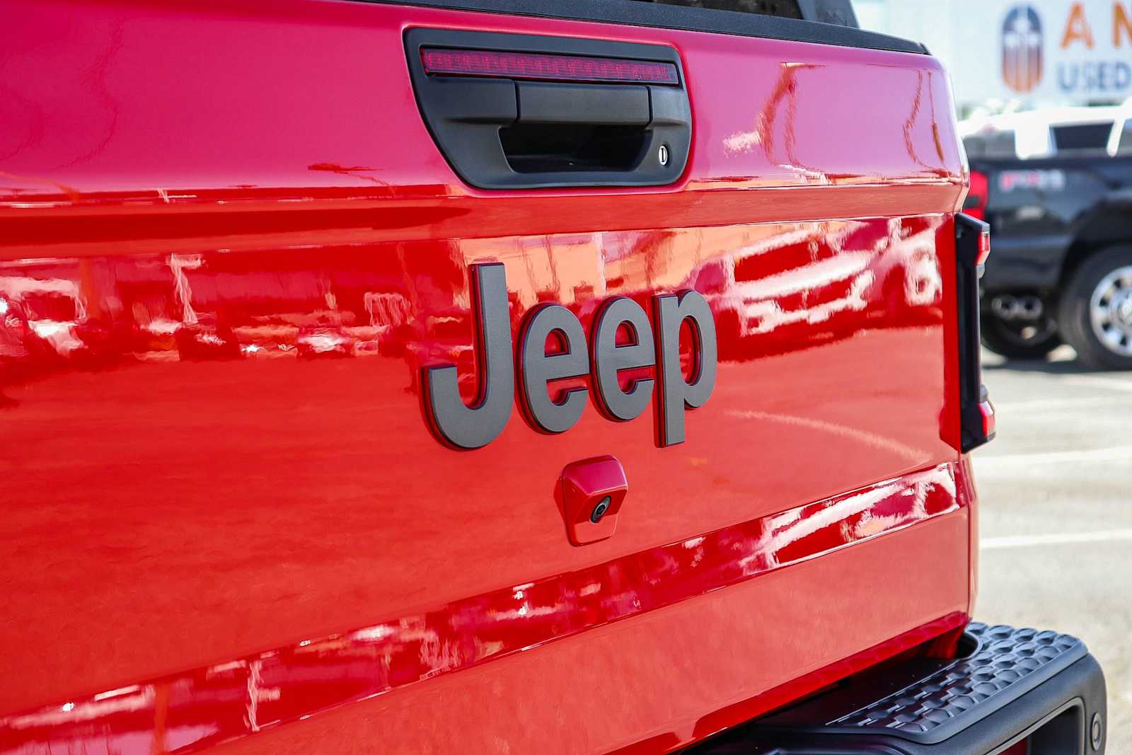 Thumbnail: 2022 Jeep Gladiator - 14
