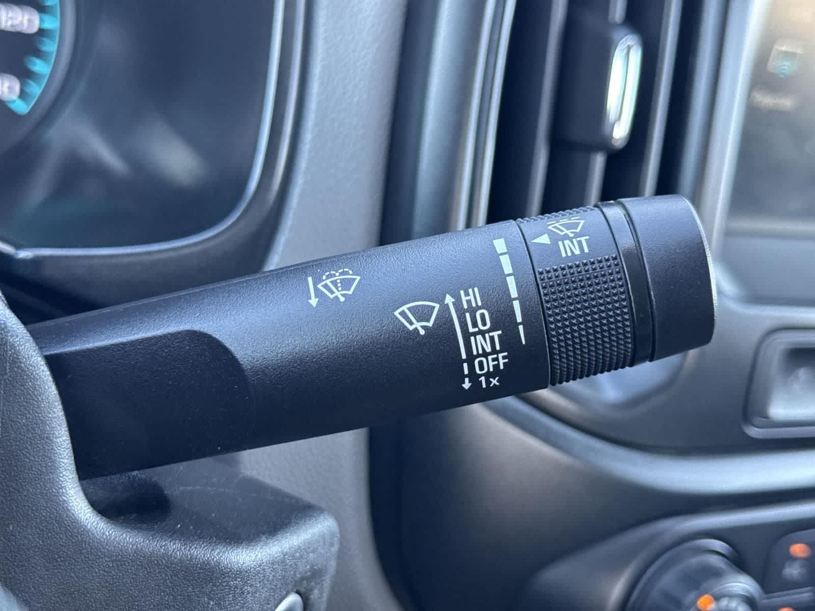 Thumbnail: 2018 Chevrolet Colorado - 23