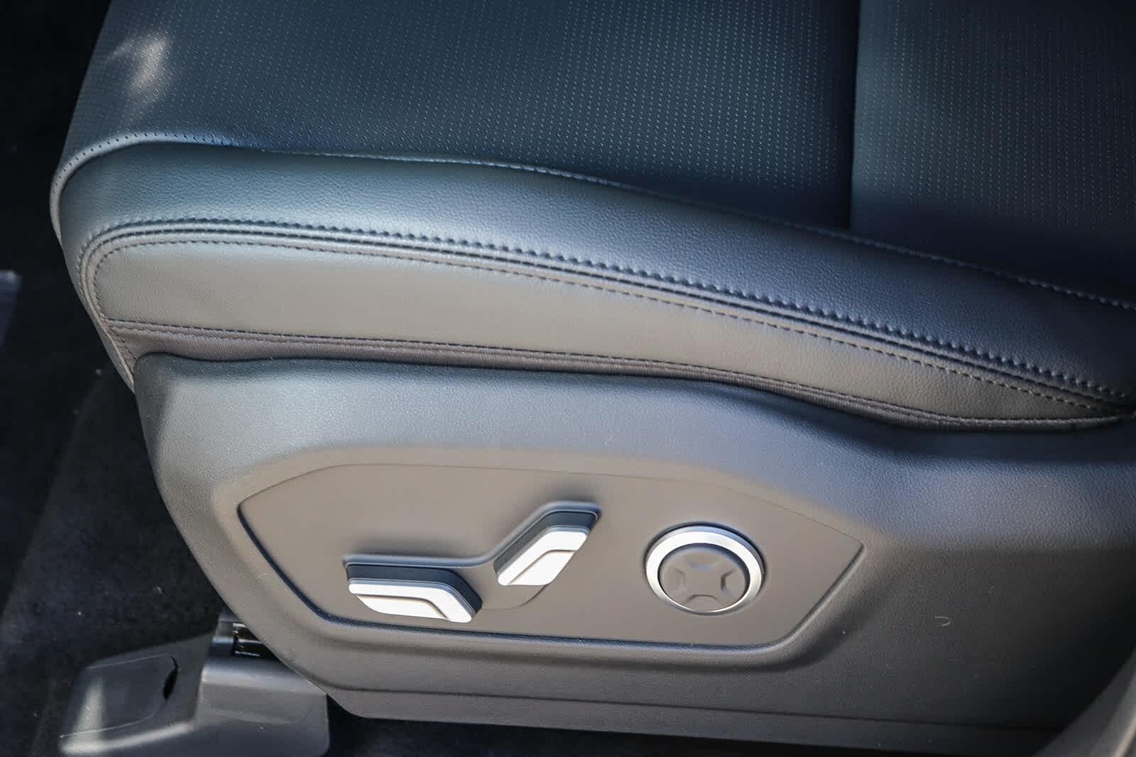 Thumbnail: 2026 Hyundai Santa Fe - 23