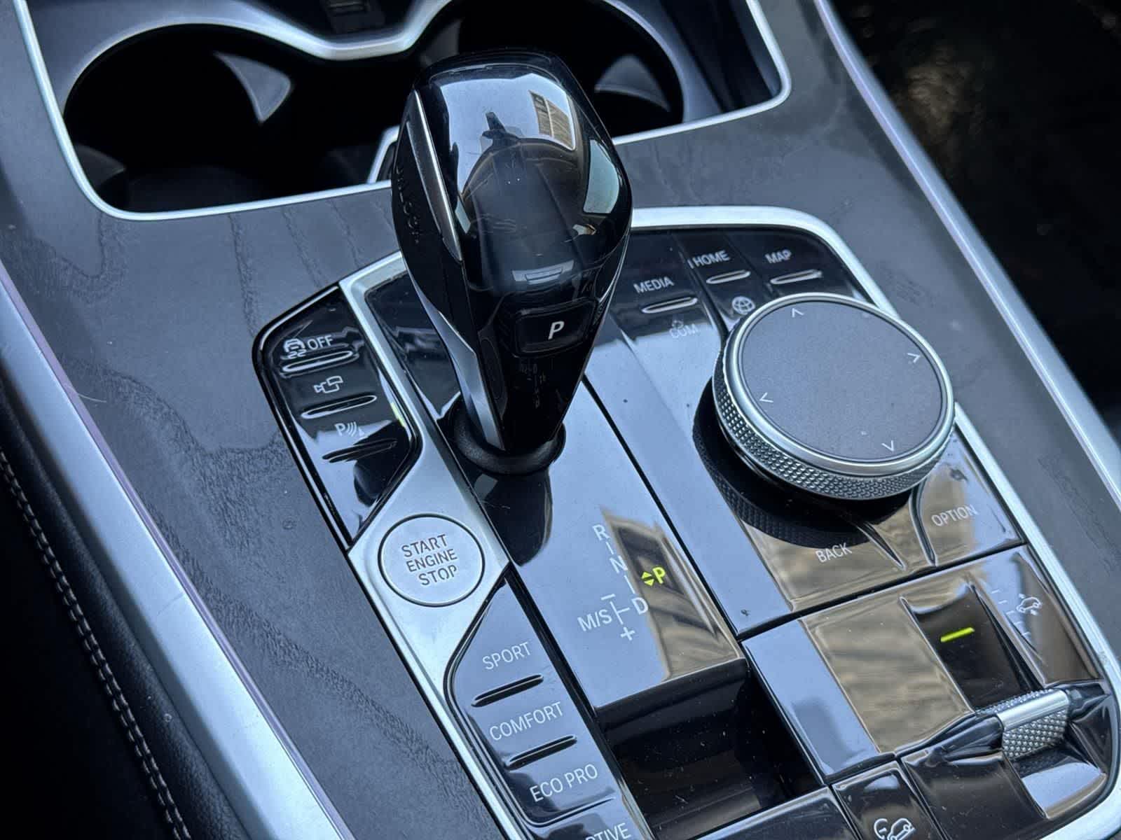 Thumbnail: 2022 BMW X7 - 16