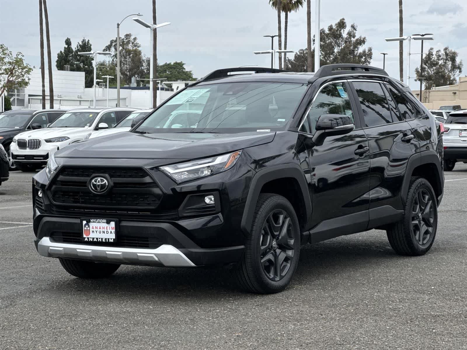 Thumbnail: 2022 Toyota RAV4 - 6
