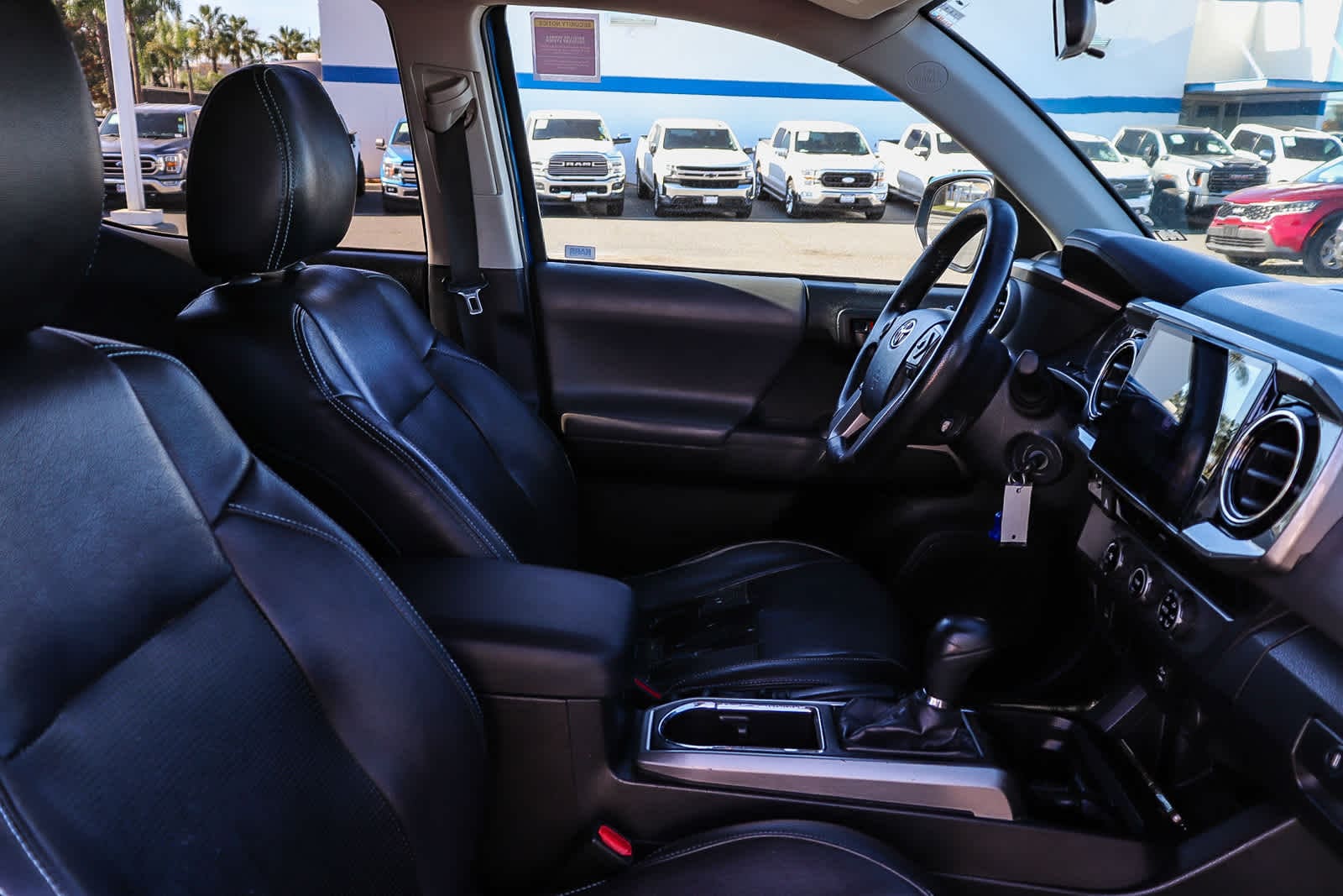 Thumbnail: 2016 Toyota Tacoma - 18