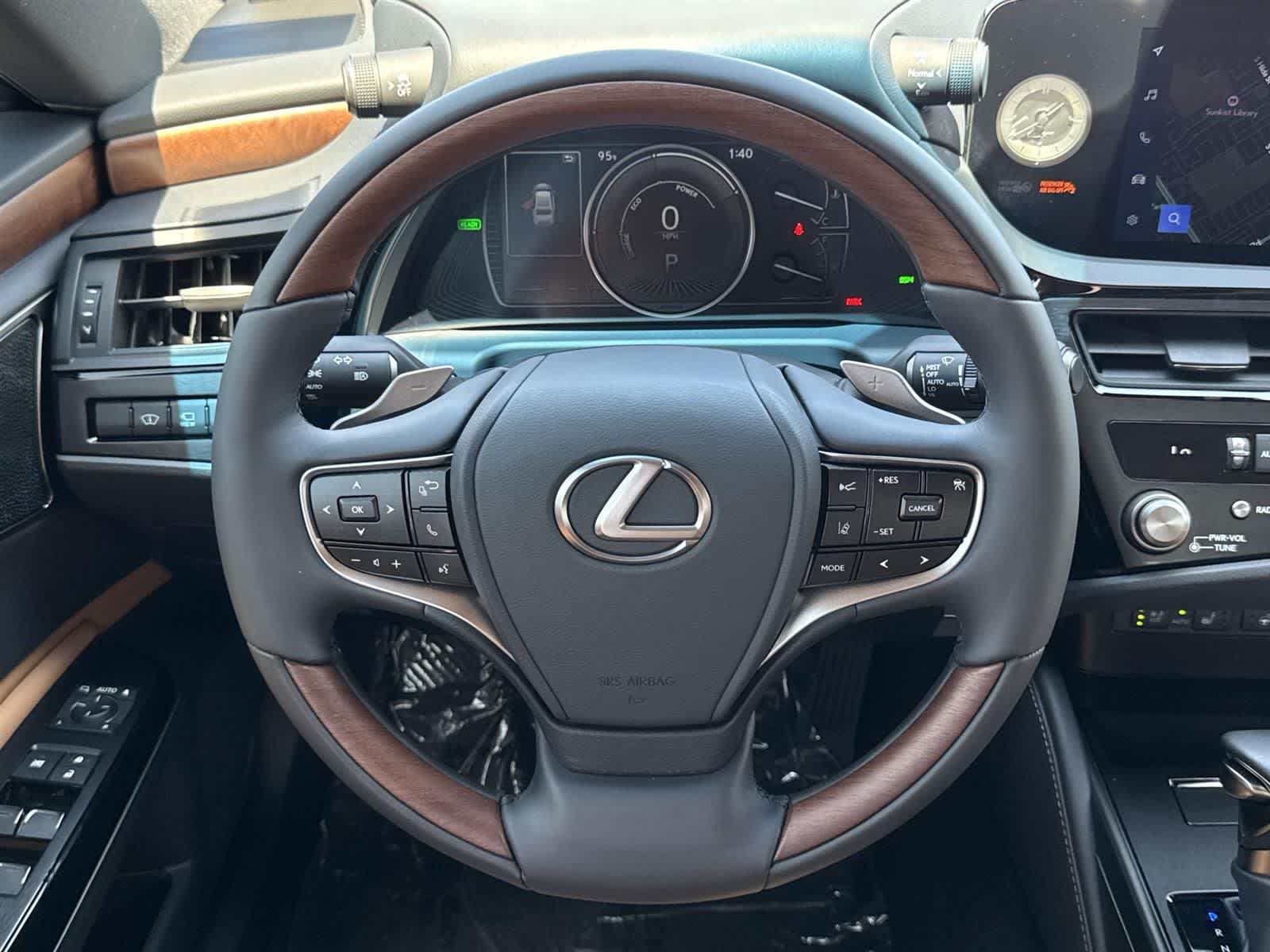 Thumbnail: 2025 Lexus ES - 10