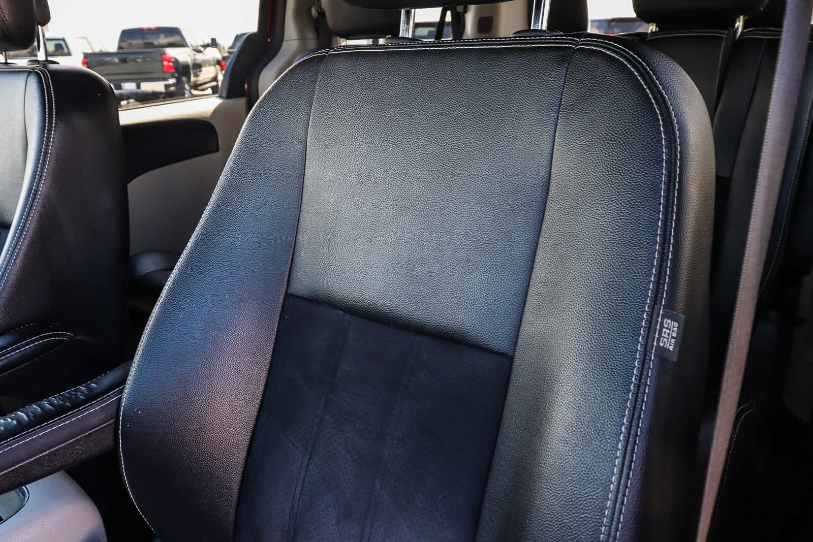 Thumbnail: 2019 Dodge Grand Caravan - 32