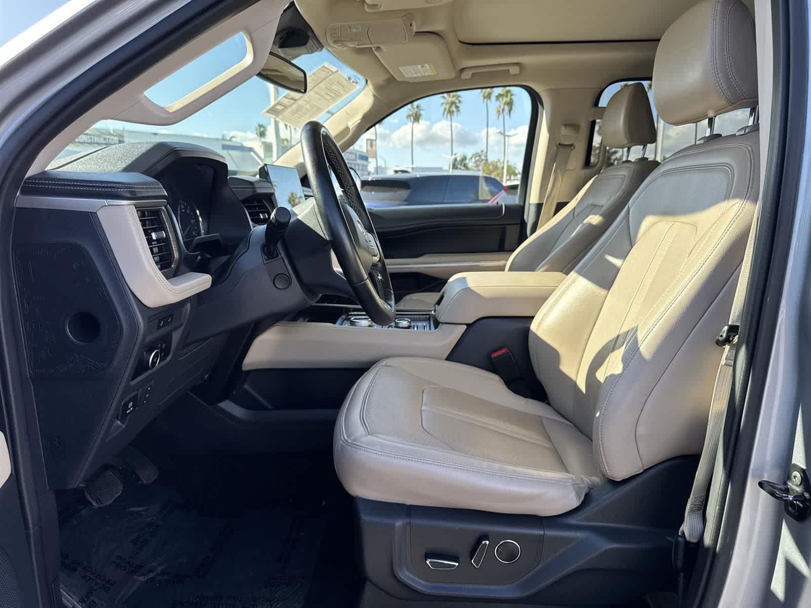 Thumbnail: 2023 Ford Expedition MAX - 23