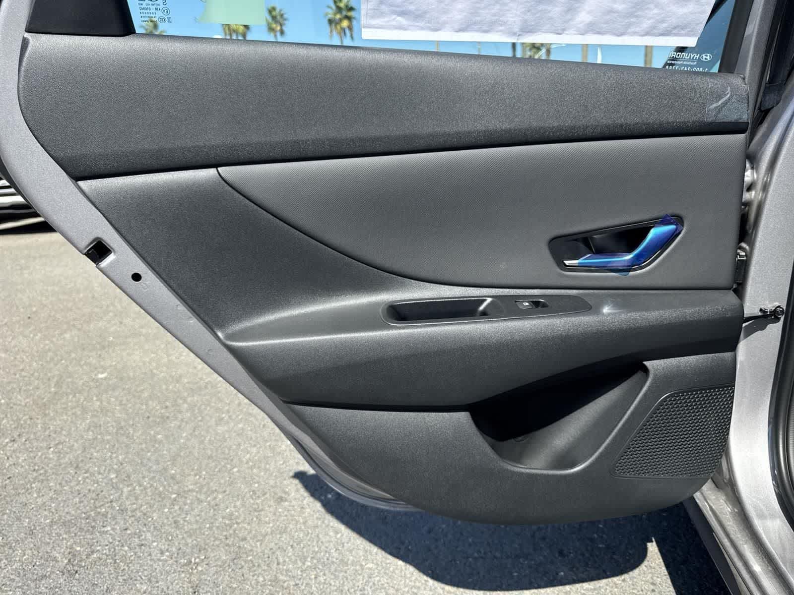 Thumbnail: 2025 Hyundai Elantra - 32