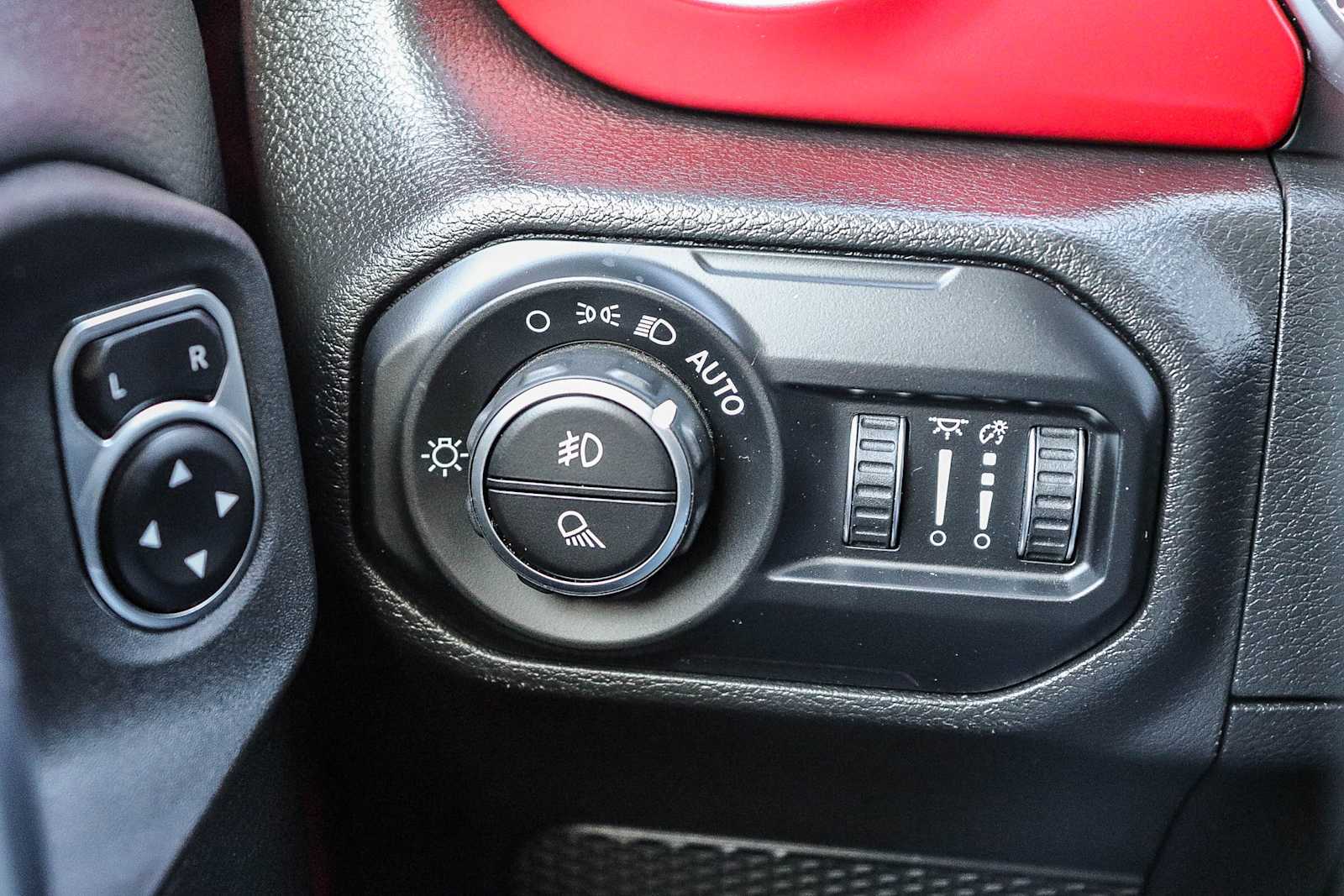 Thumbnail: 2022 Jeep Gladiator - 39