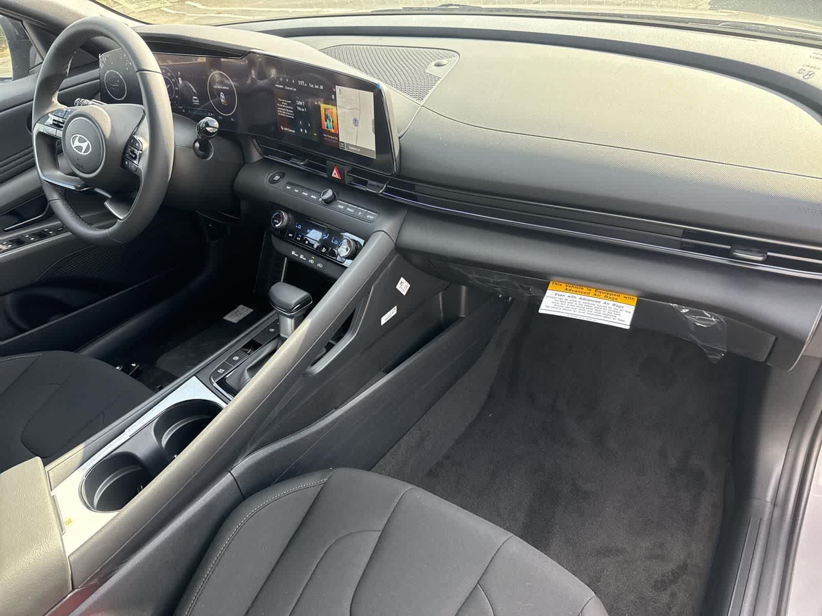 Thumbnail: 2025 Hyundai Elantra - 38