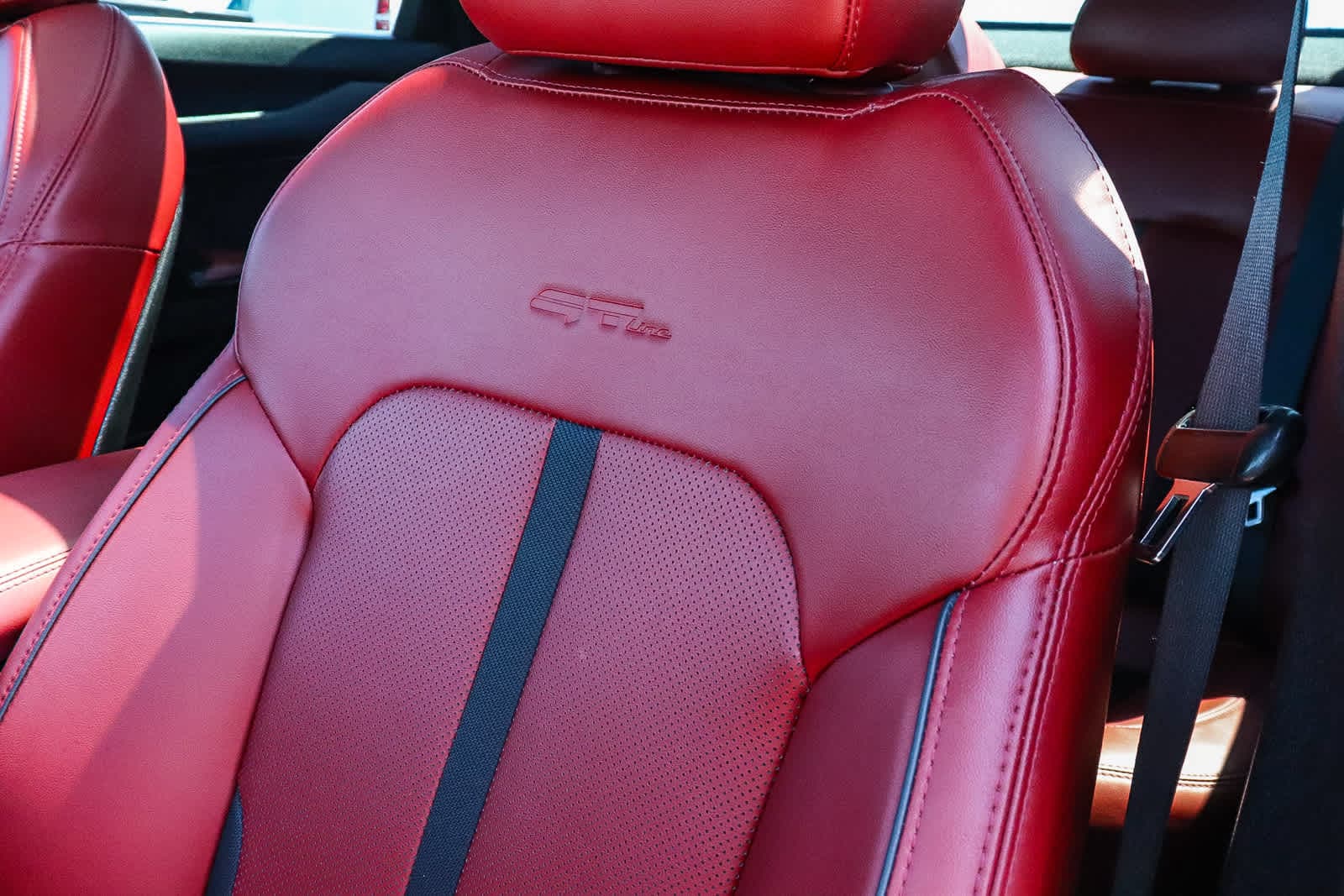 Thumbnail: 2023 Kia K5 - 32