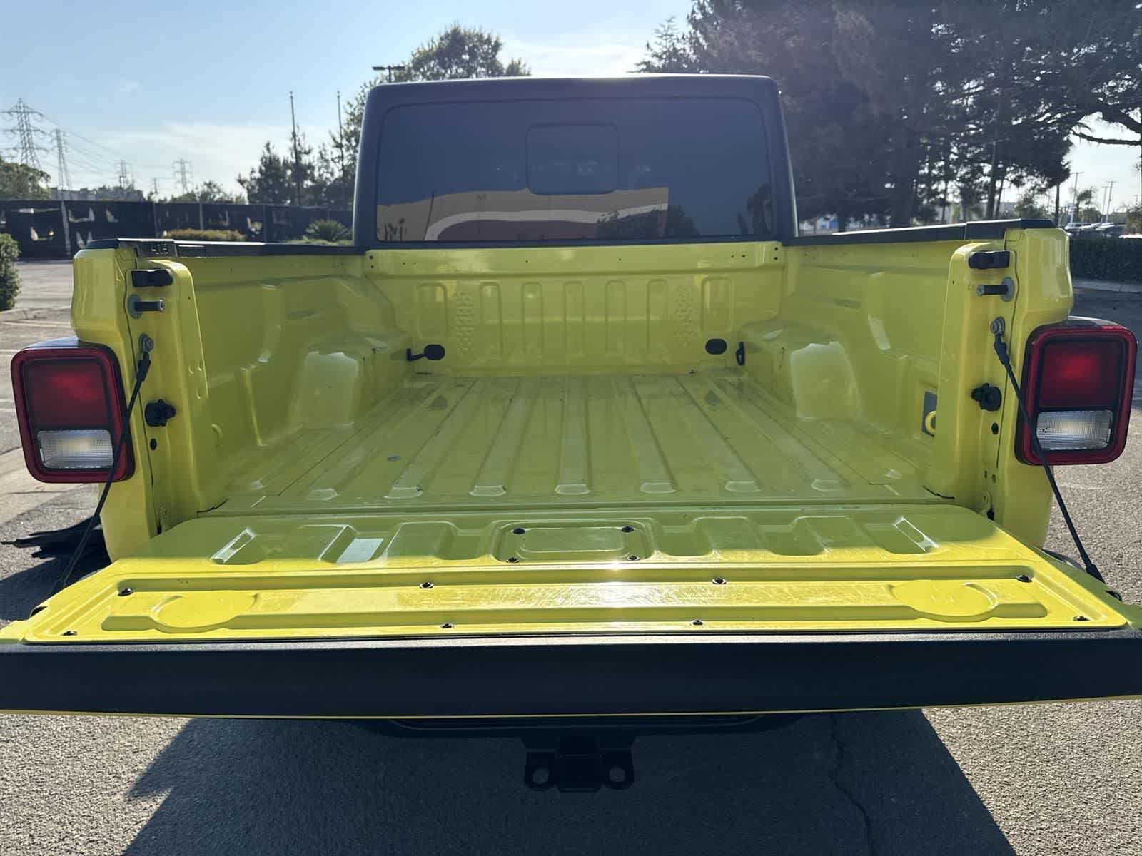 Thumbnail: 2023 Jeep Gladiator - 27