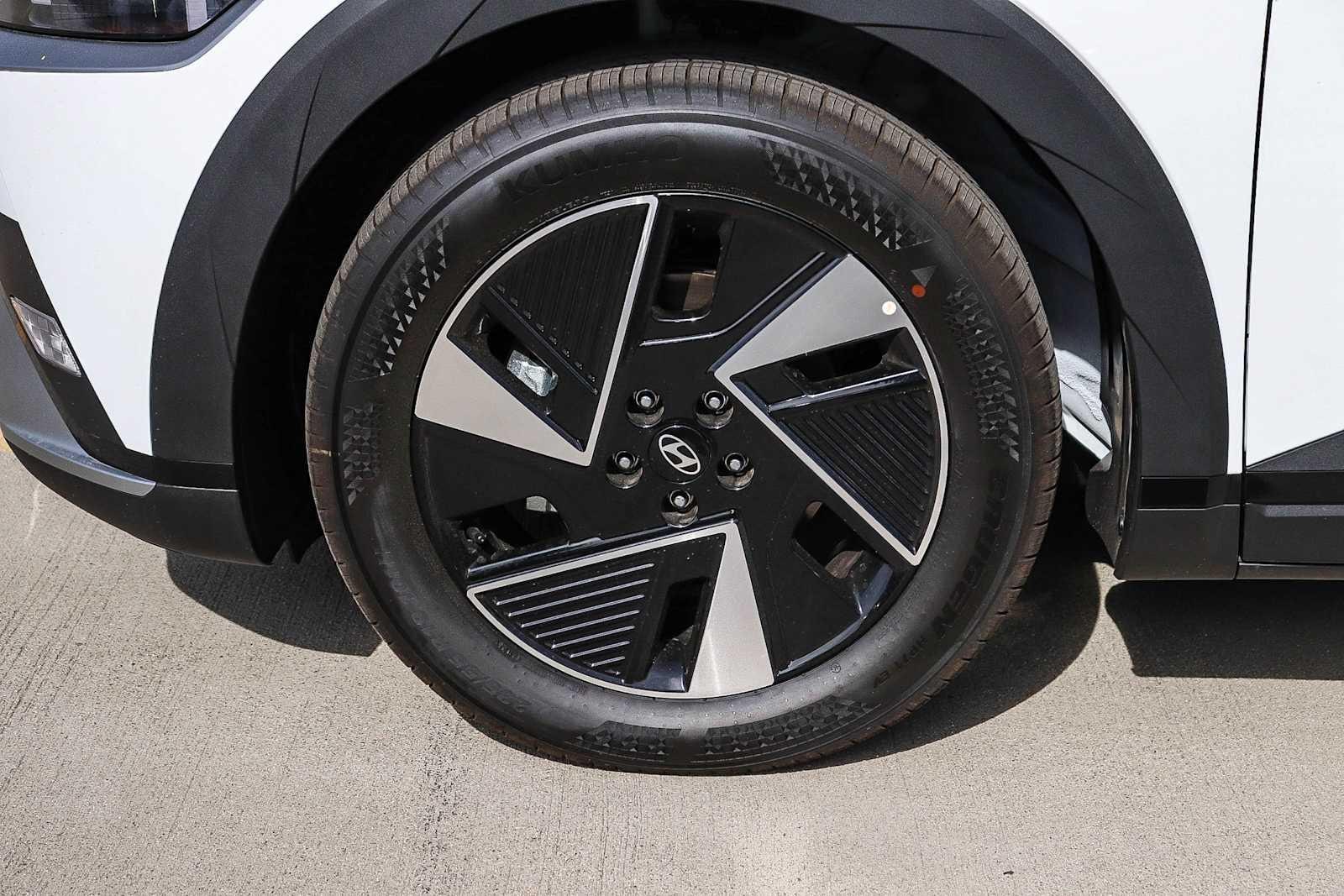 Thumbnail: 2026 Hyundai Ioniq 5 - 12