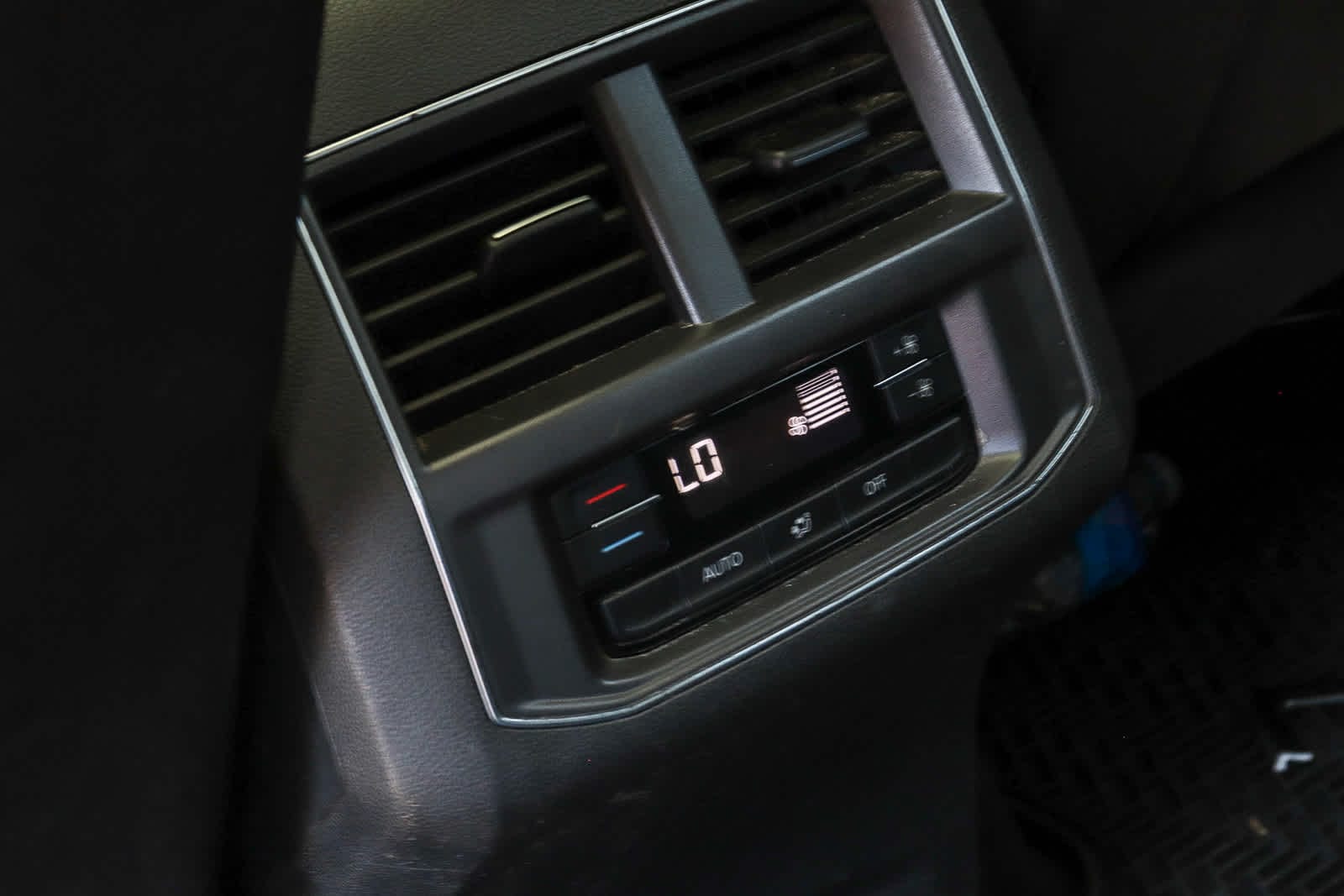 Thumbnail: 2018 Volkswagen Atlas - 22