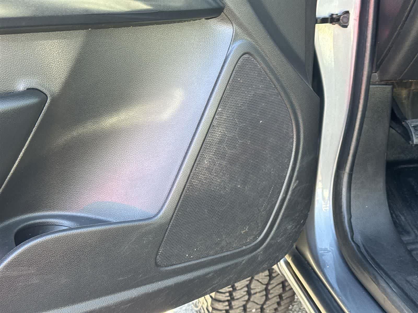 Thumbnail: 2018 Chevrolet Colorado - 34