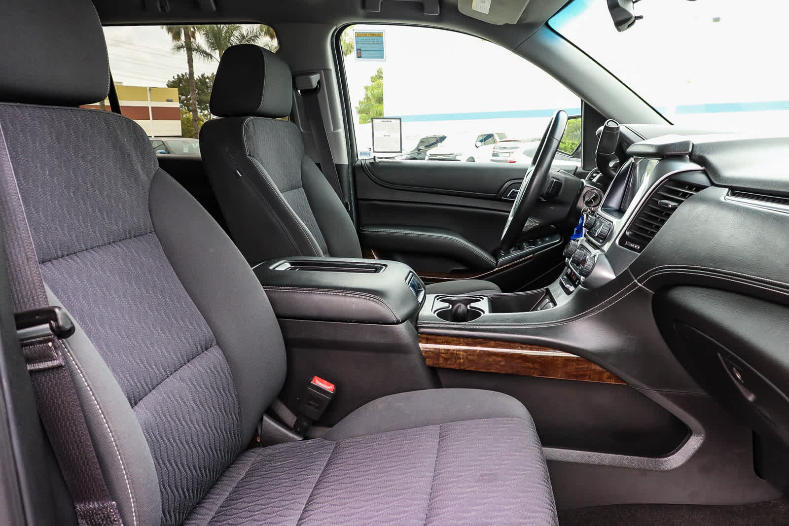 Thumbnail: 2017 Chevrolet Suburban - 24