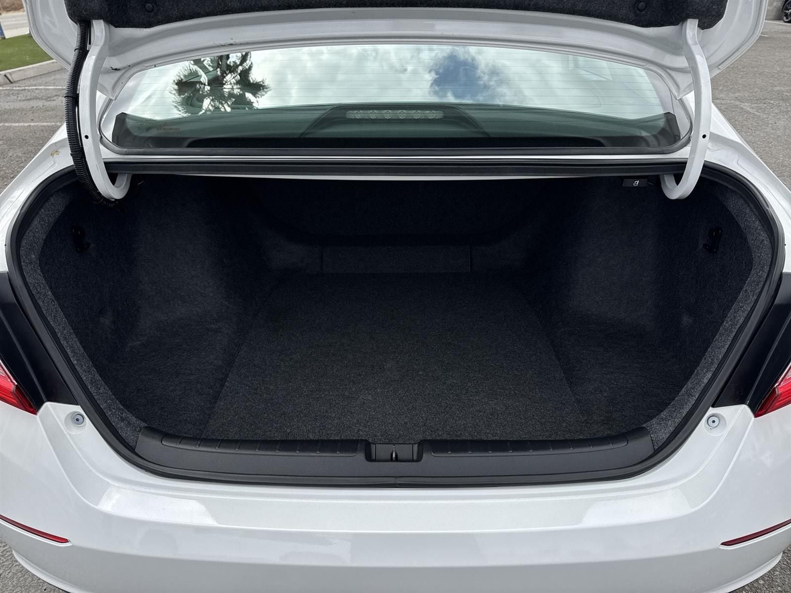 Thumbnail: 2019 Honda Accord - 24