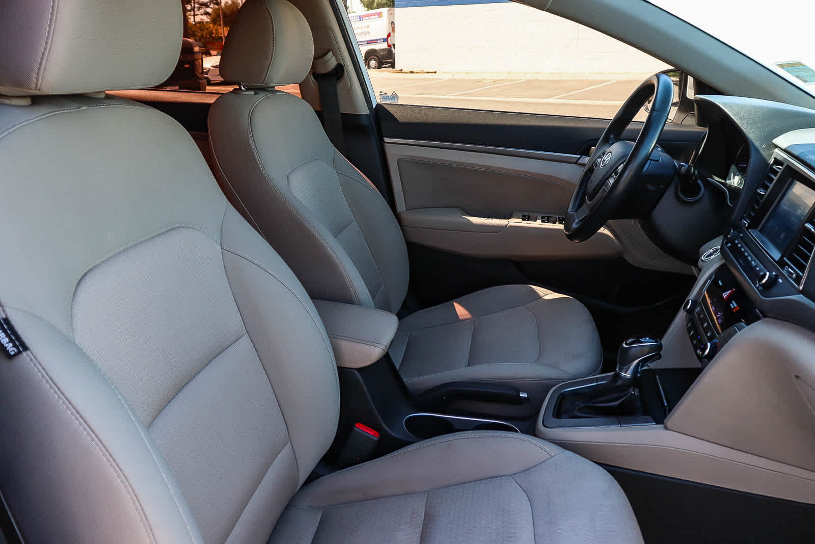 Thumbnail: 2017 Hyundai Elantra - 23