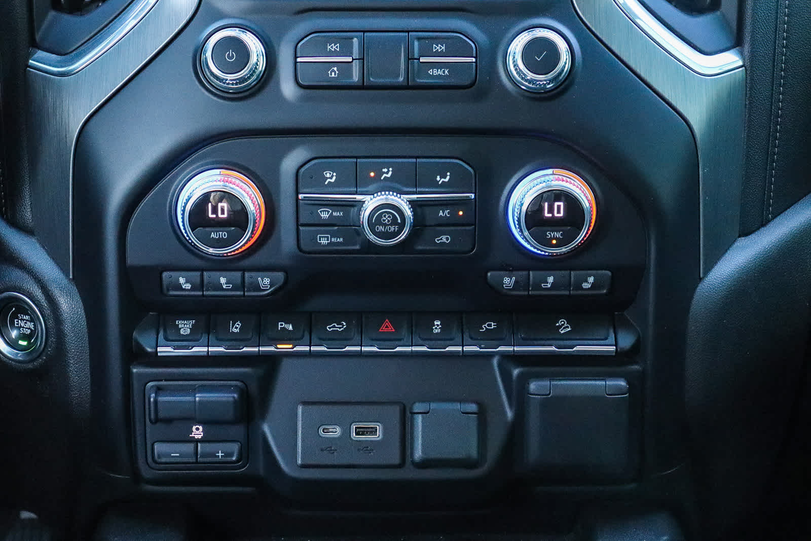 Thumbnail: 2021 GMC Sierra 2500 - 17