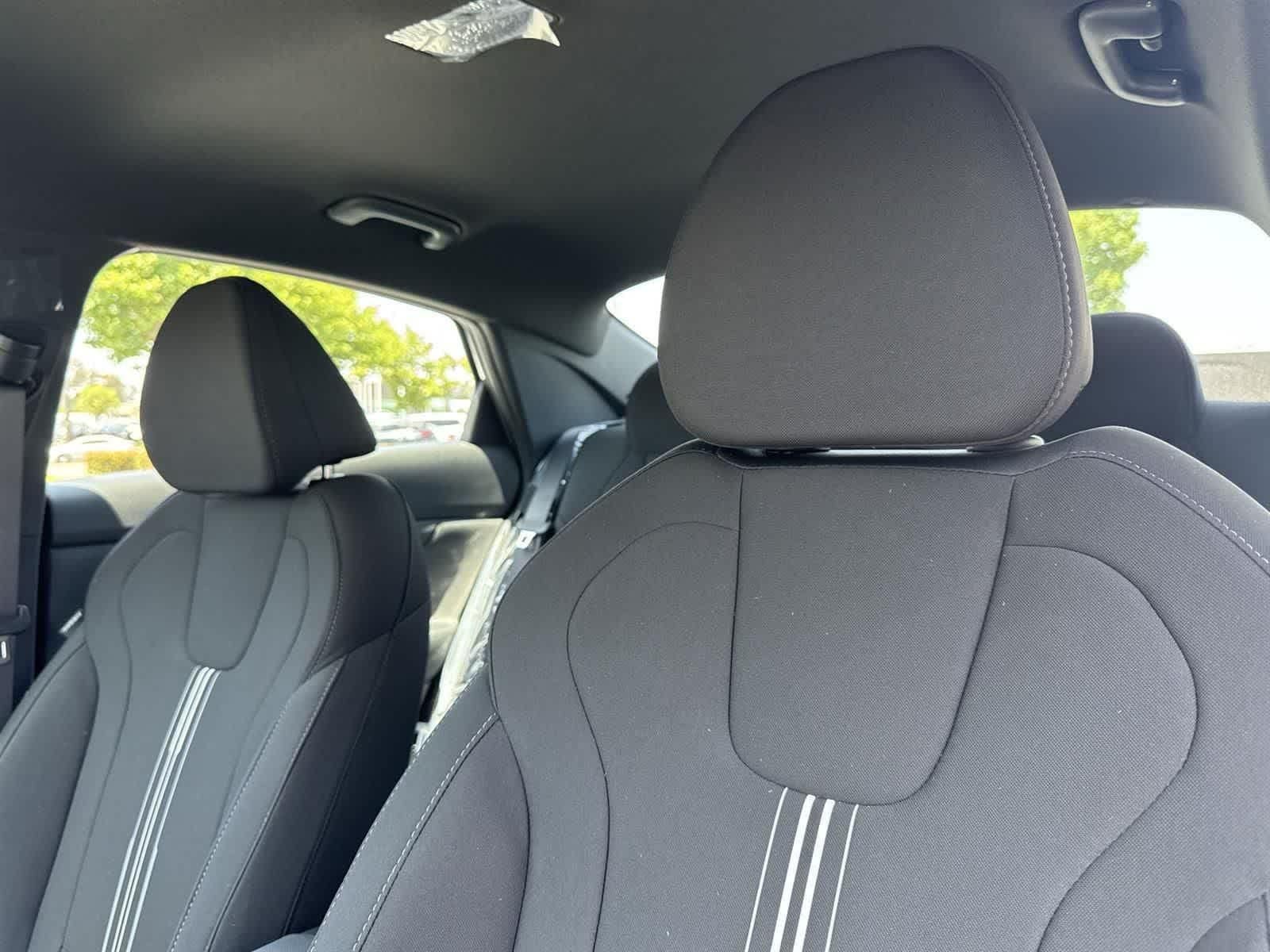 Thumbnail: 2025 Hyundai Elantra - 30