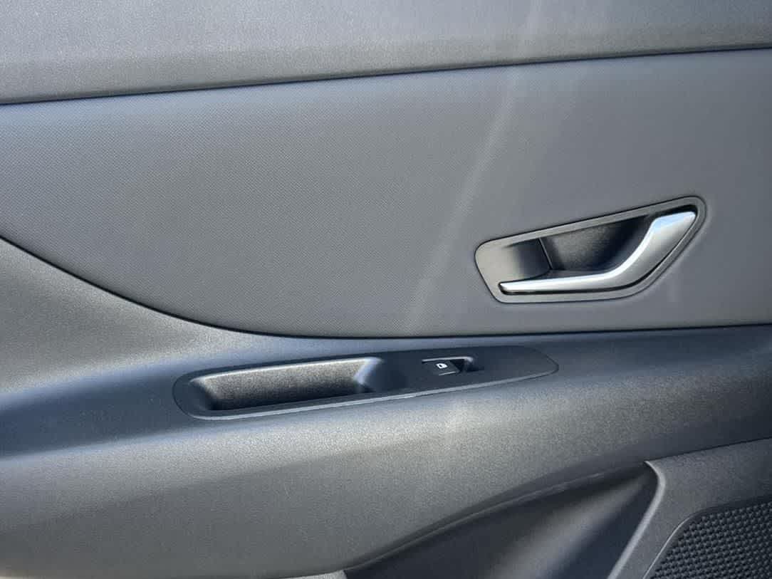 Thumbnail: 2025 Hyundai Elantra - 36