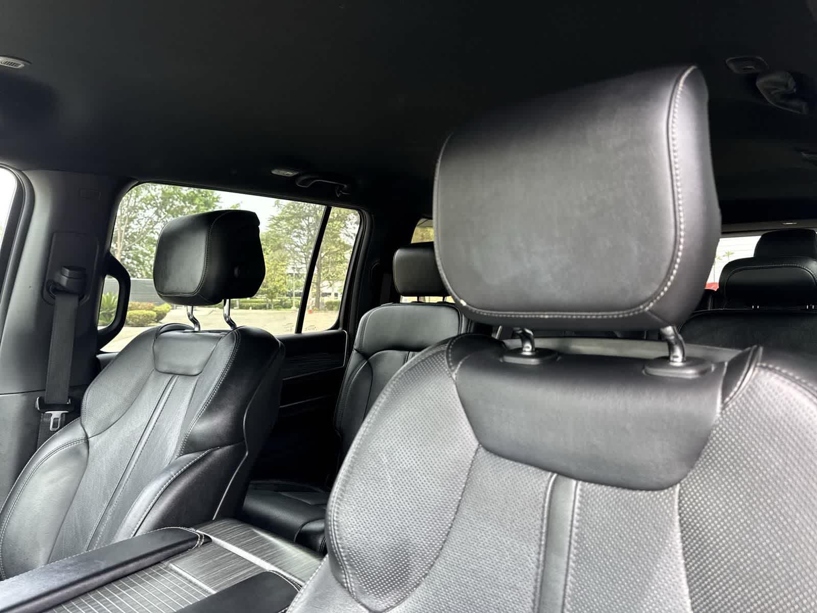 Thumbnail: 2023 Jeep Wagoneer - 25