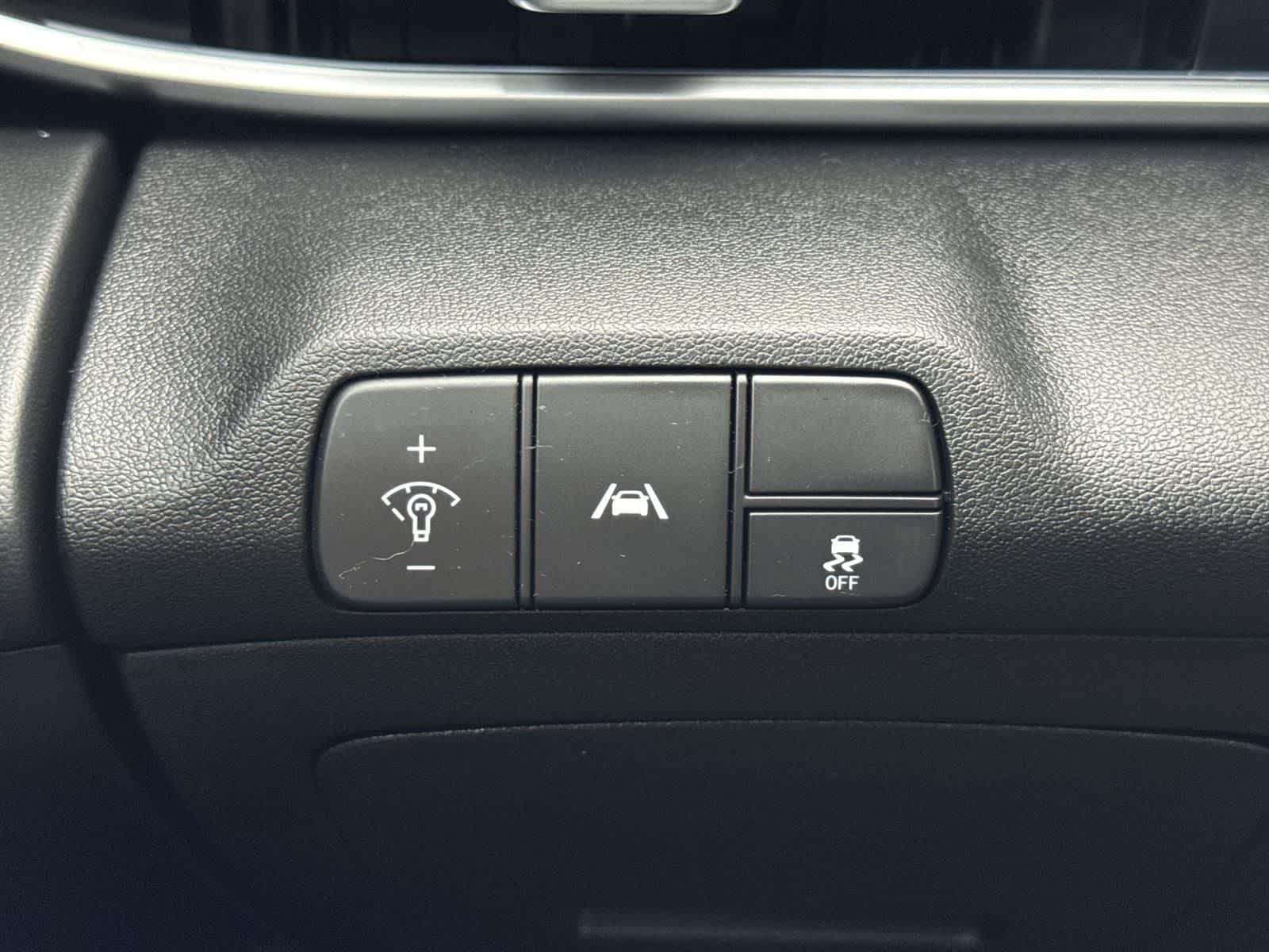 Thumbnail: 2023 Hyundai Elantra - 21