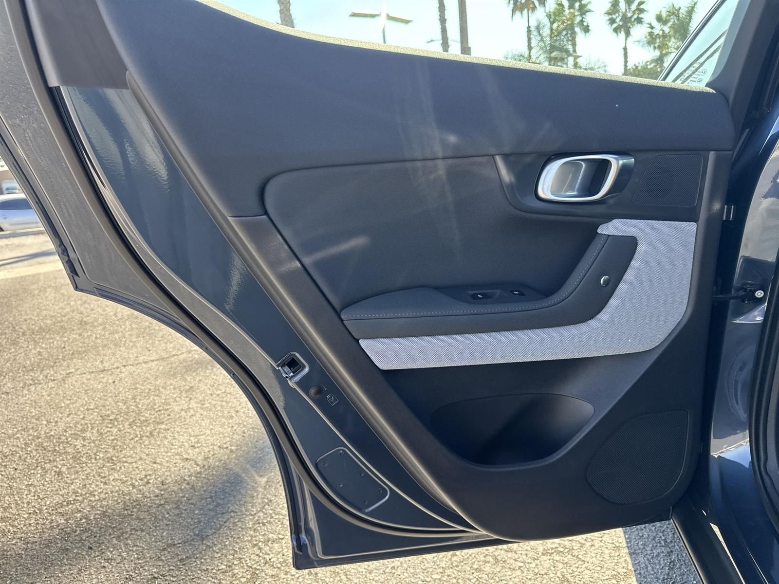 Thumbnail: 2021 Polestar 2 - 24