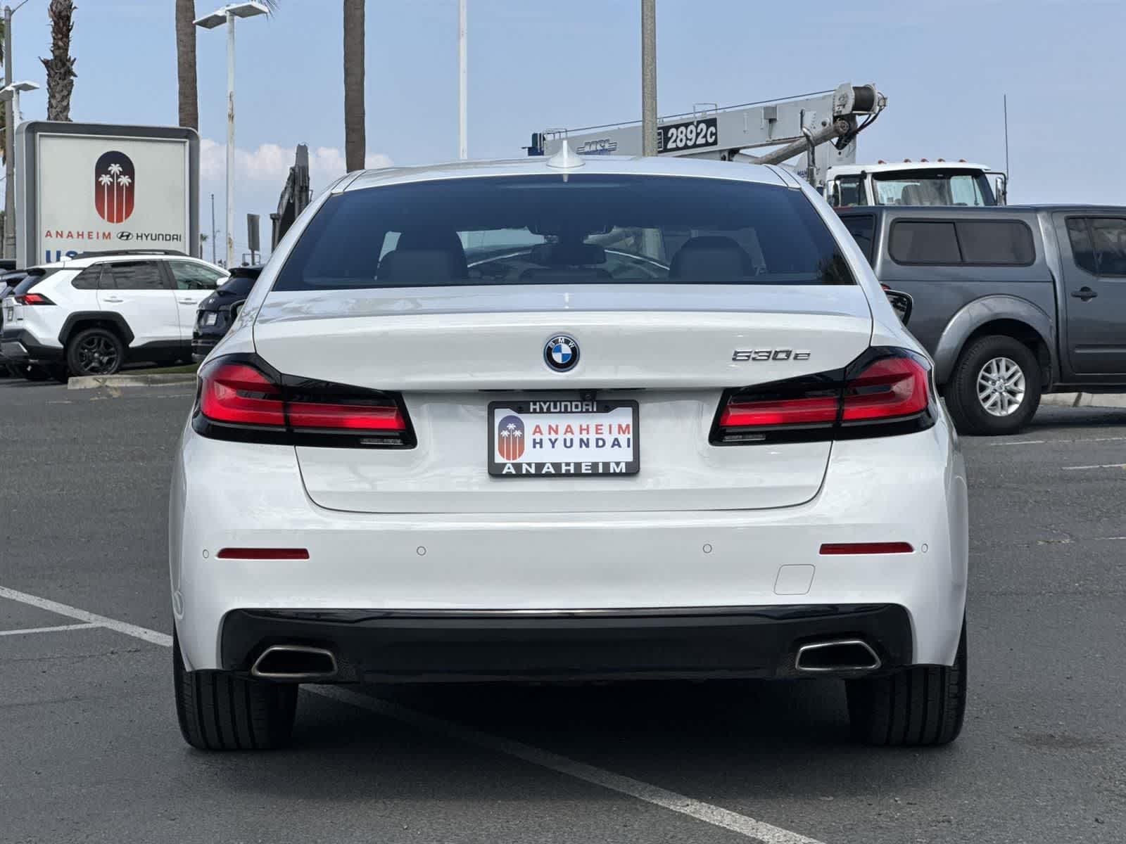Thumbnail: 2023 BMW 5 Series - 4