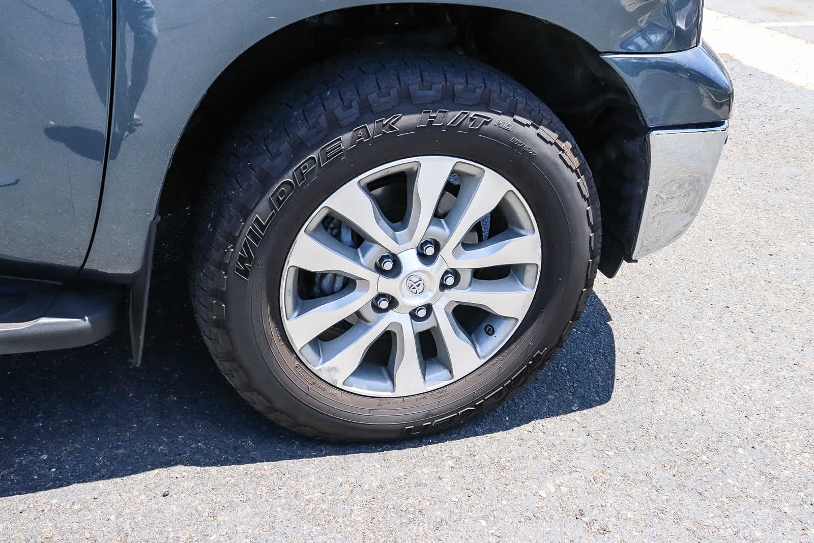 Thumbnail: 2010 Toyota Tundra - 16