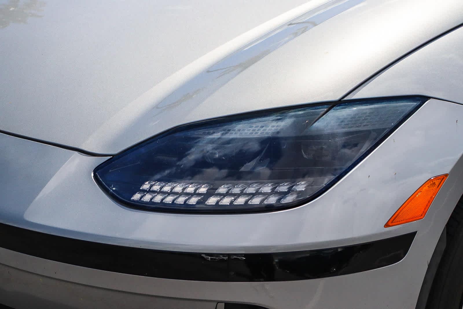 2024 Hyundai IONIQ 6 SE photo 2