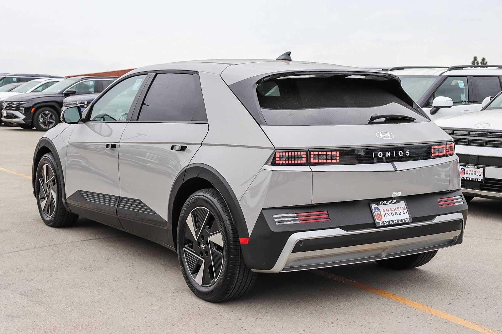 Thumbnail: 2026 Hyundai Ioniq 5 - 8