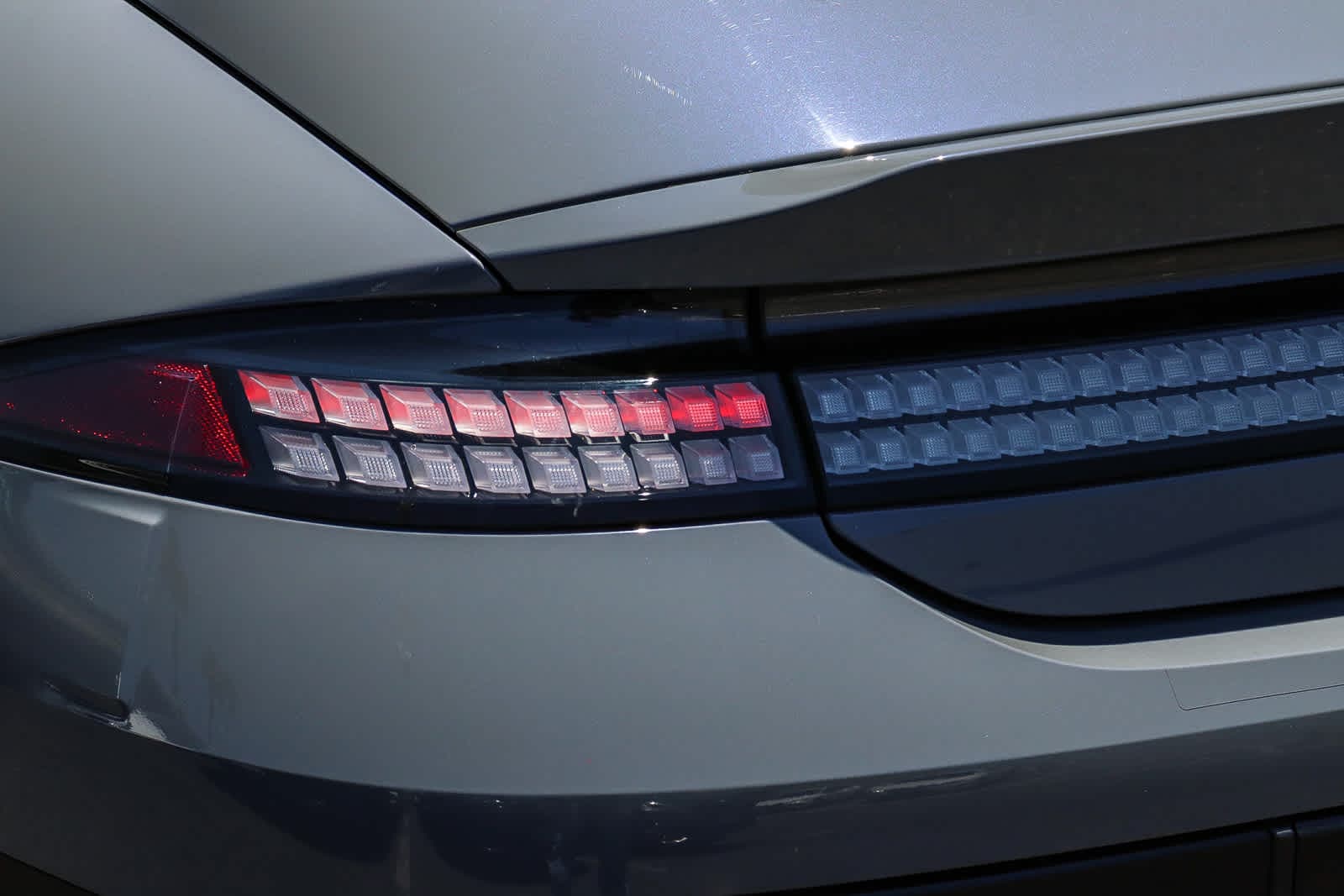 Thumbnail: 2023 Hyundai Ioniq 6 - 10