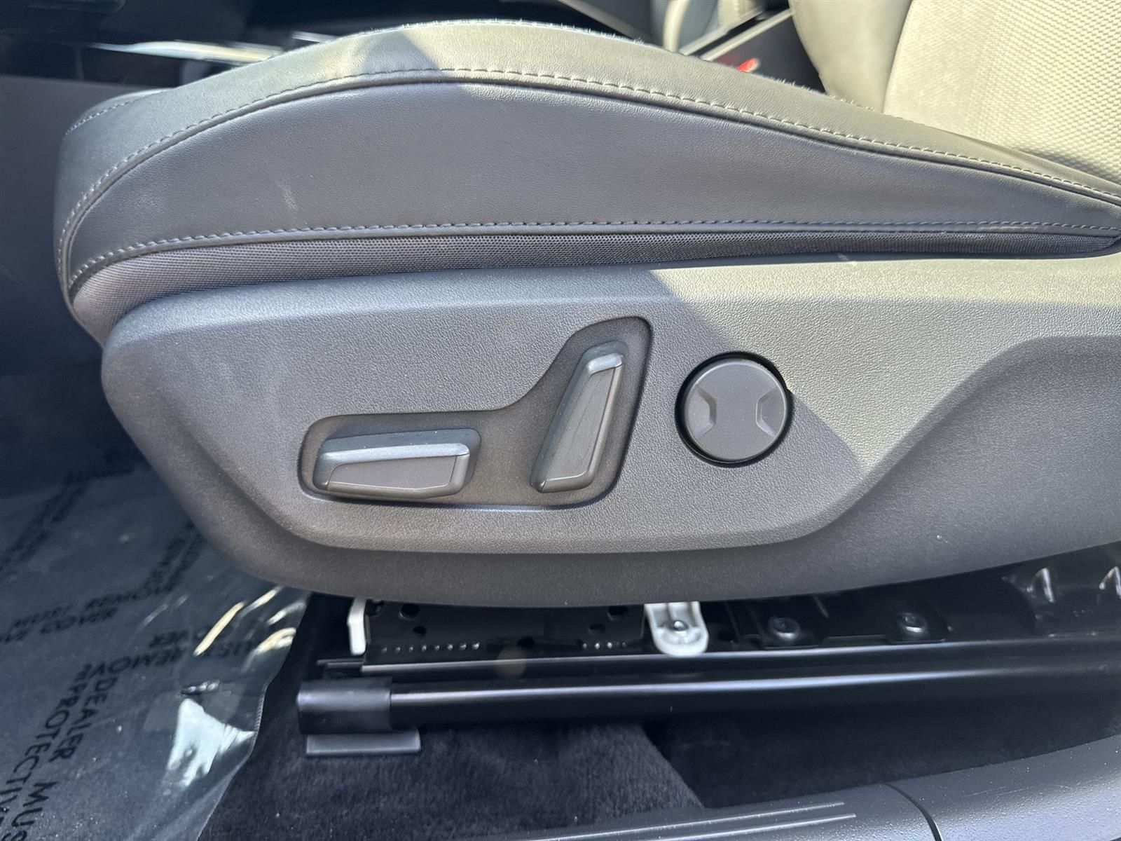 Thumbnail: 2024 Kia Niro - 23