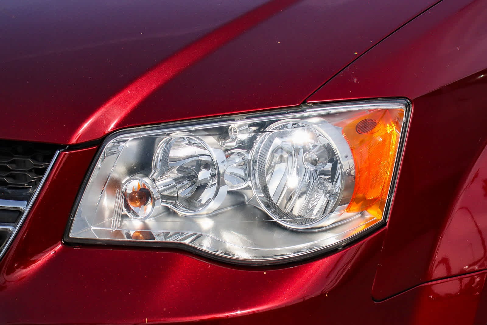 Used 2019 Dodge Grand Caravan SXT with VIN 2C4RDGCG8KR750395 for sale in Anaheim, CA