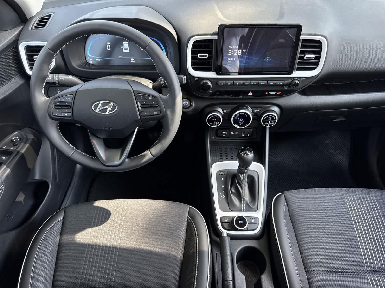 Thumbnail: 2025 Hyundai Venue - 8