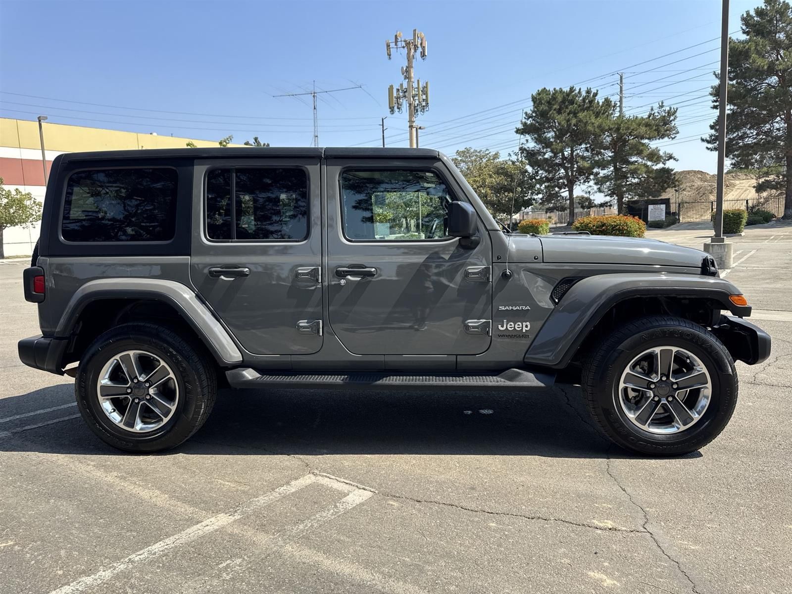 Thumbnail: 2022 Jeep Wrangler - 3