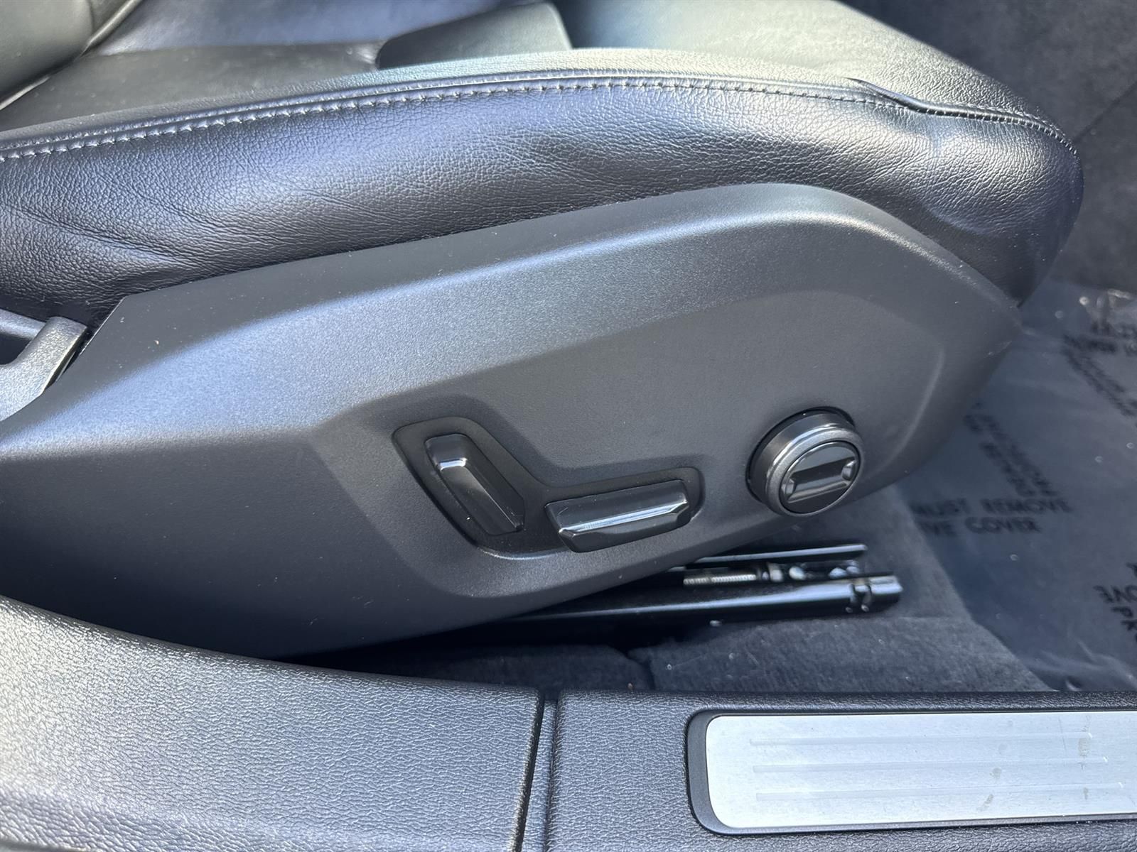 Thumbnail: 2020 Volvo S60 - 39