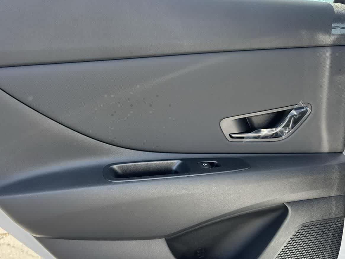 Thumbnail: 2025 Hyundai Elantra - 33
