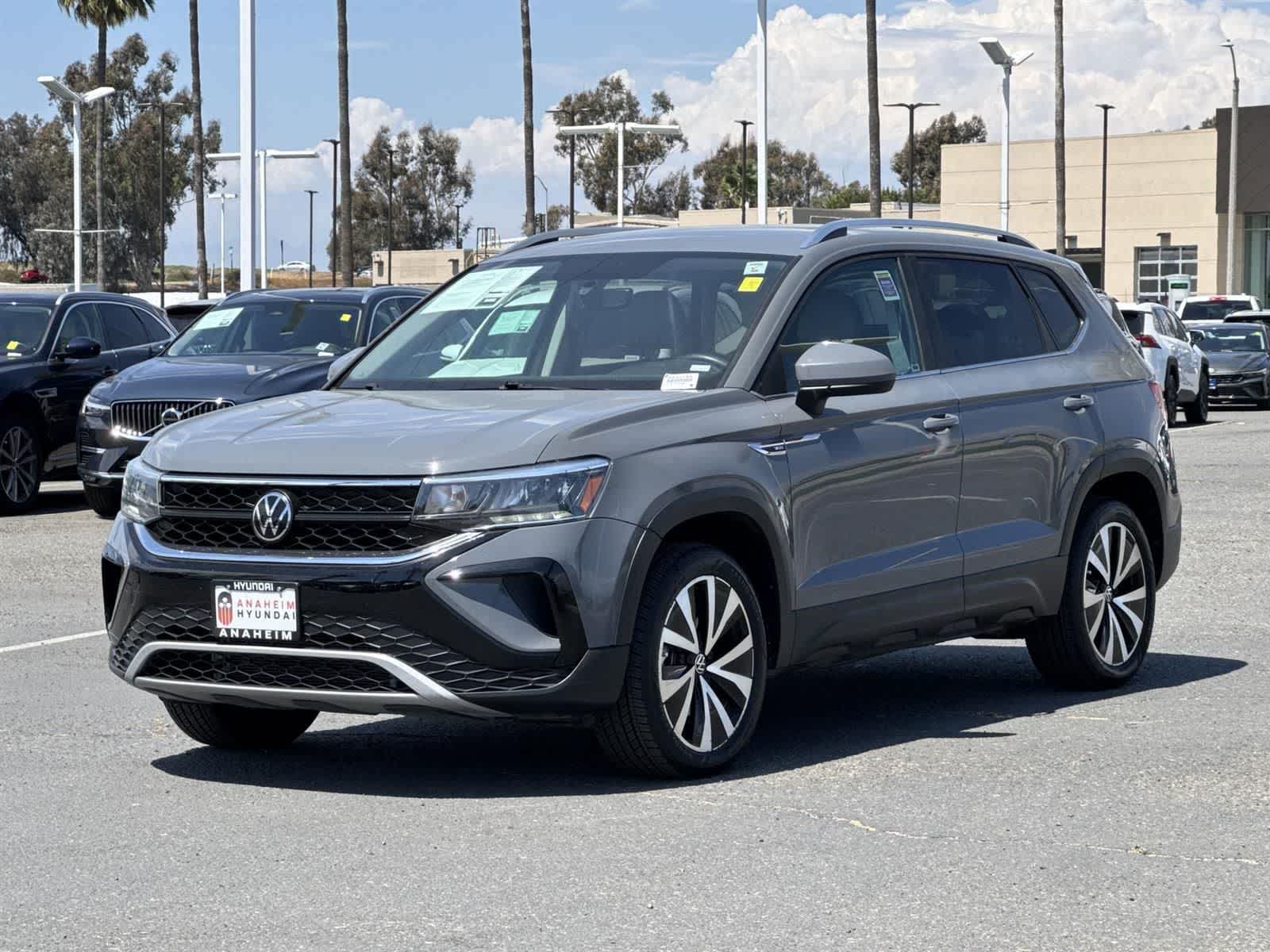 Thumbnail: 2022 Volkswagen Taos - 6